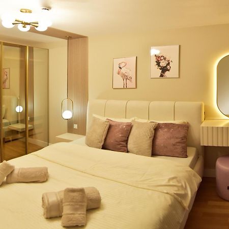 Lux Apartment Diamond-Limak Center Скопие Екстериор снимка